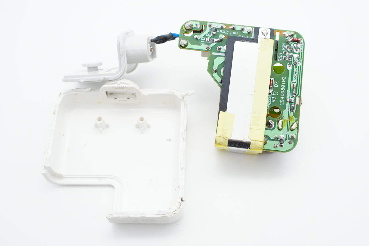 拆解报告：Apple苹果5W USB-A电源适配器A1102-充电头网