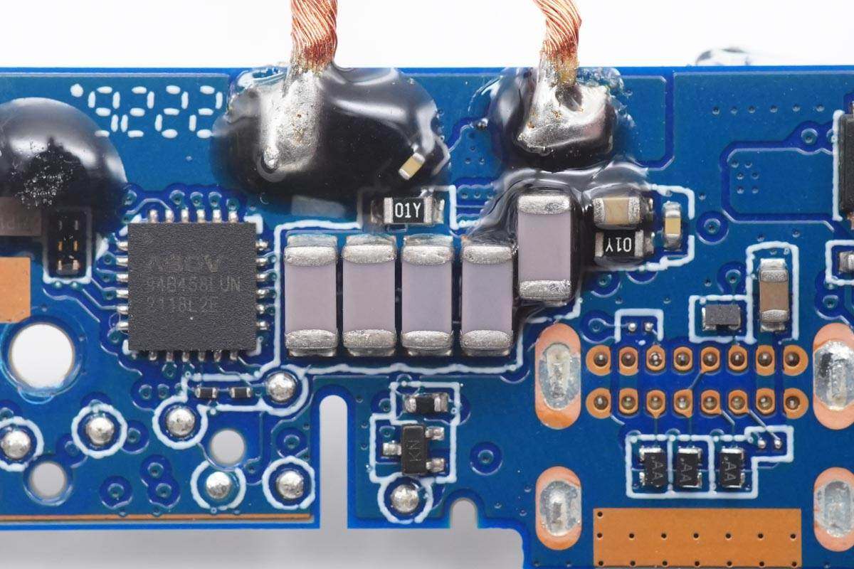 拆解报告：ZMI紫米5000mAh磁吸无线充电宝P02ZM-充电头网