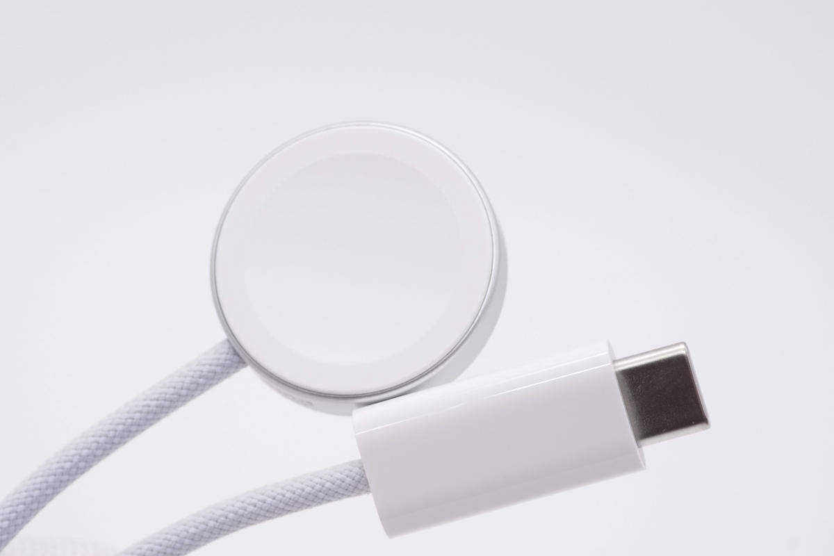 拆解报告：Apple Watch ultra原装磁吸无线充电器A2515-充电头网