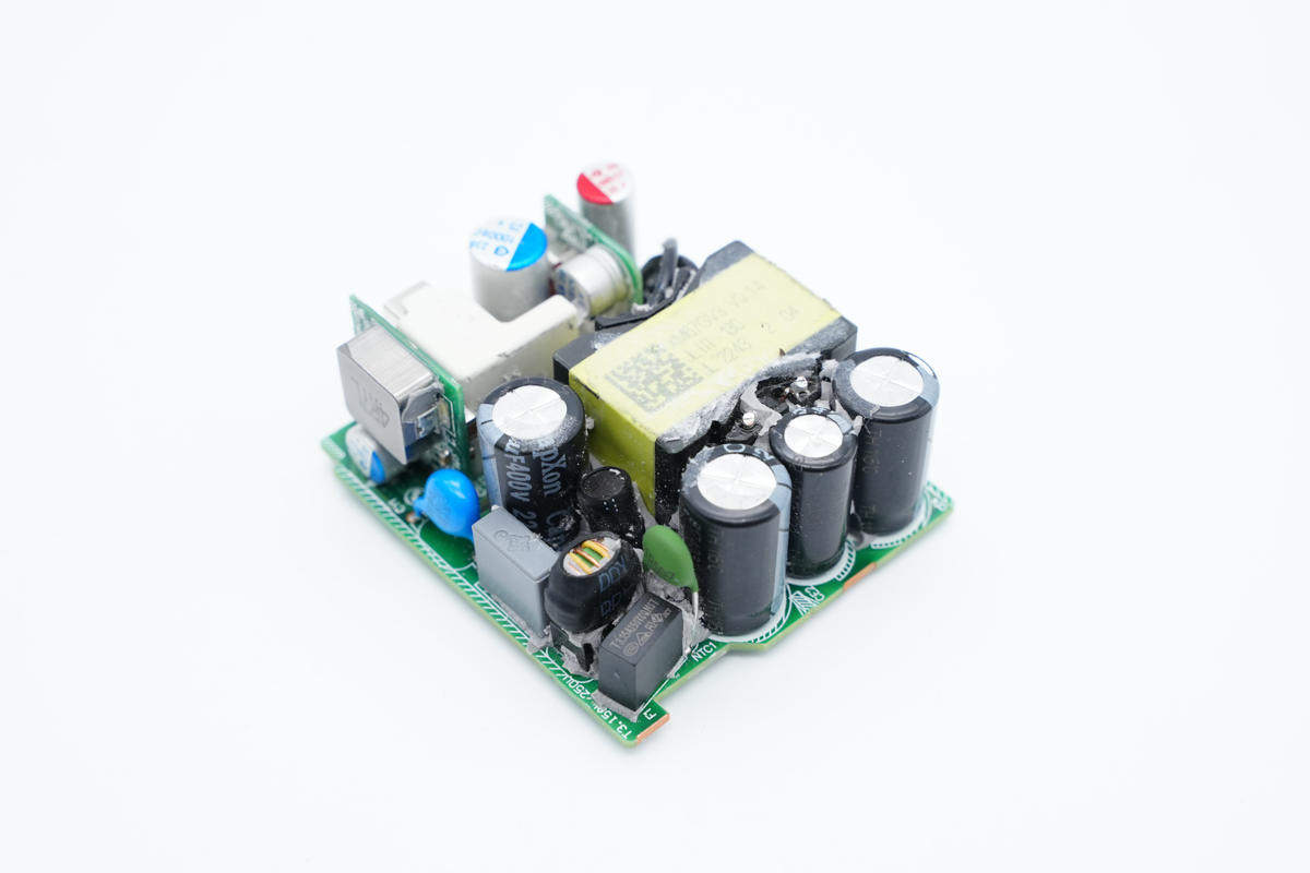 拆解报告:MI小米67W 1A1C UFCS氮化镓充电器MDY-14-EU-充电头网