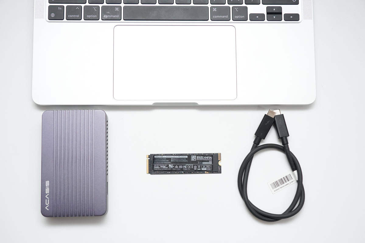 新款M2 MacBook Pro笔记本存储不够怎么办？致态TiPlus7100 固态硬盘外置性能实测-充电头网