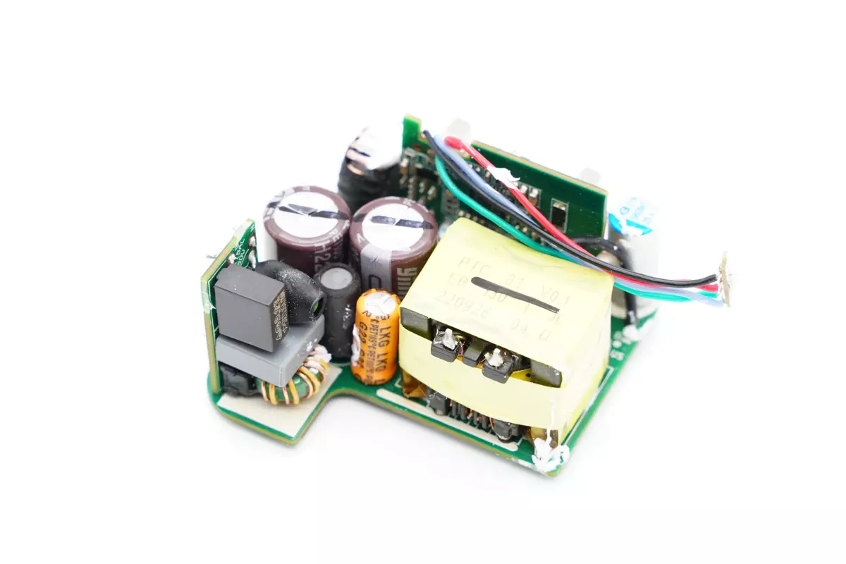 拆解报告:魅族PANDAER 40W双USB-C氮化镓充电器PTC03-充电头网