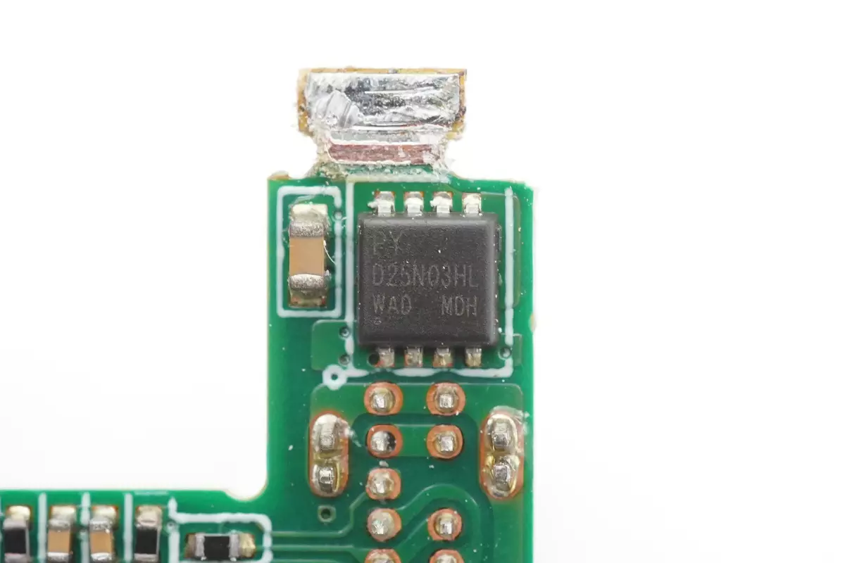 拆解报告:魅族PANDAER 40W双USB-C氮化镓充电器PTC03-充电头网