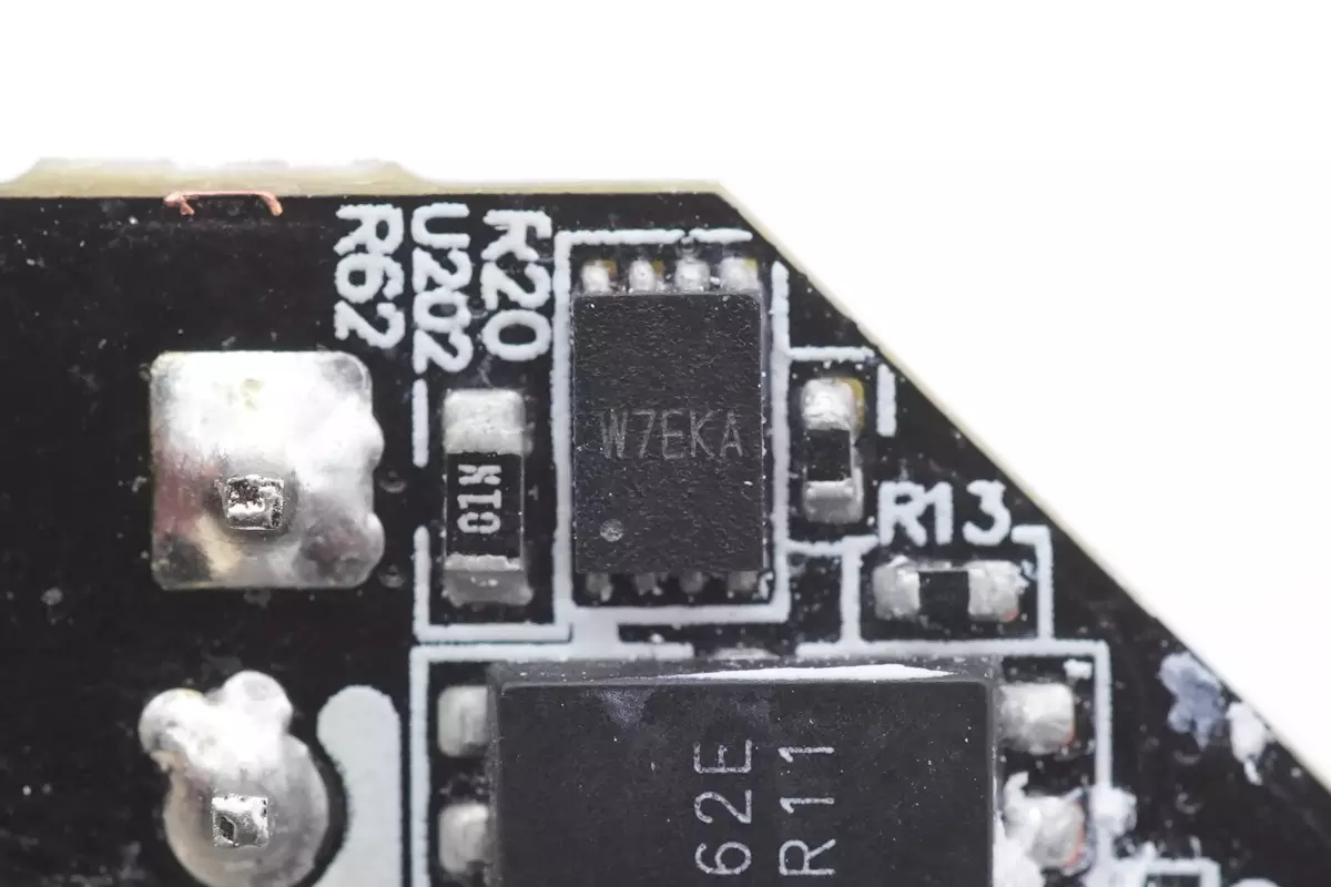 拆解报告:MI小米33W 1A1C快充魔方转换器Pro-充电头网