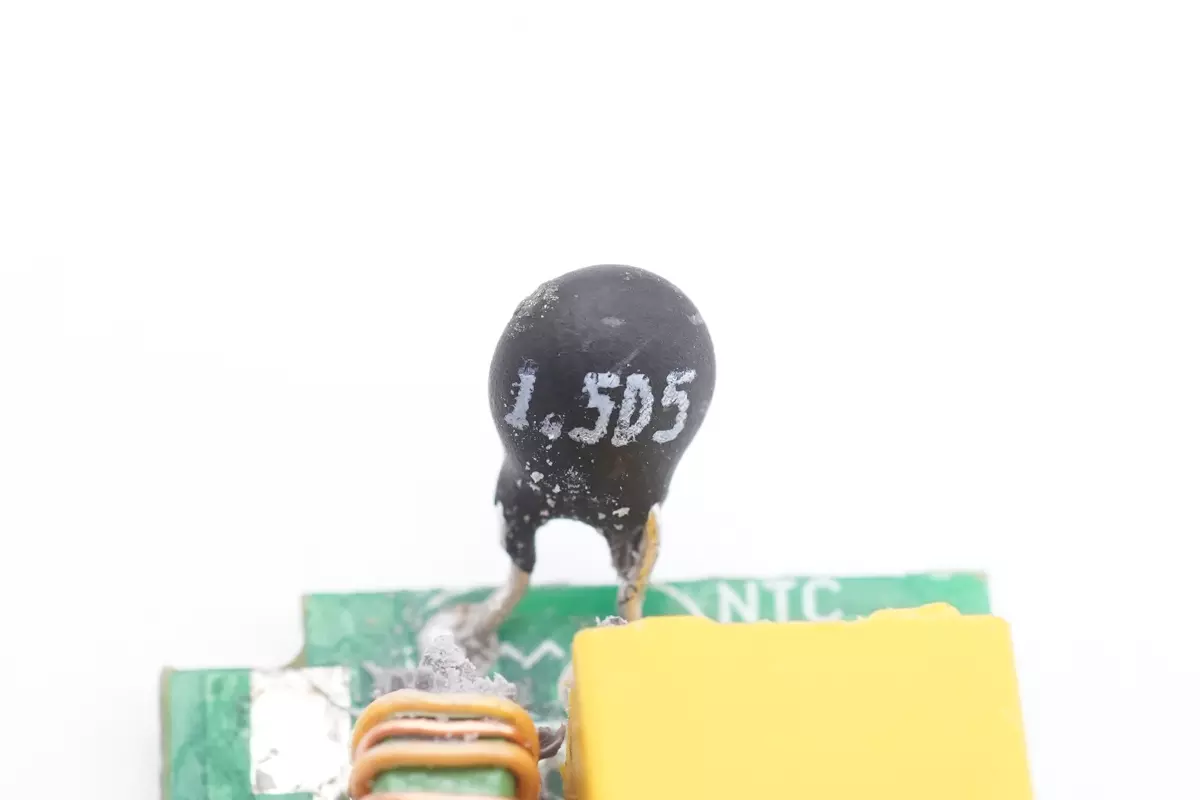 拆解报告：锦鸿泰65W 2C1A氮化镓充电器JT-G65B-充电头网