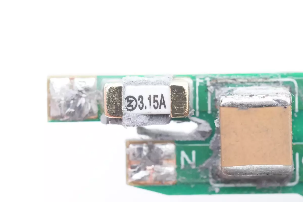 拆解报告:卓飞航65W 1A1C超薄氮化镓充电器BR-008-充电头网