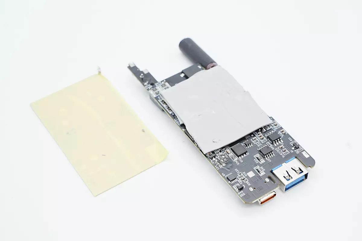 拆解报告:NITRIDE 65W 1A1C超薄氮化镓充电器-充电头网