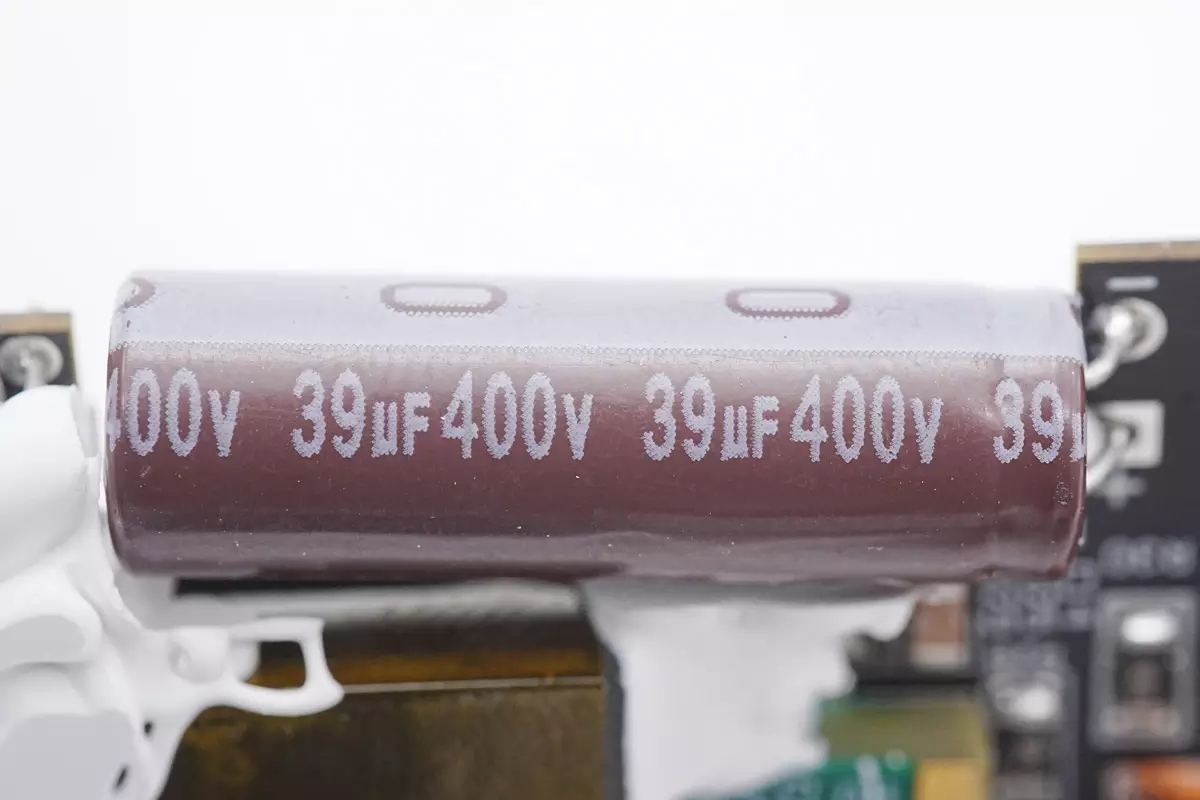 拆解报告:NITRIDE 65W 1A1C超薄氮化镓充电器-充电头网