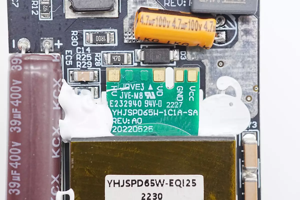 拆解报告:NITRIDE 65W 1A1C超薄氮化镓充电器-充电头网
