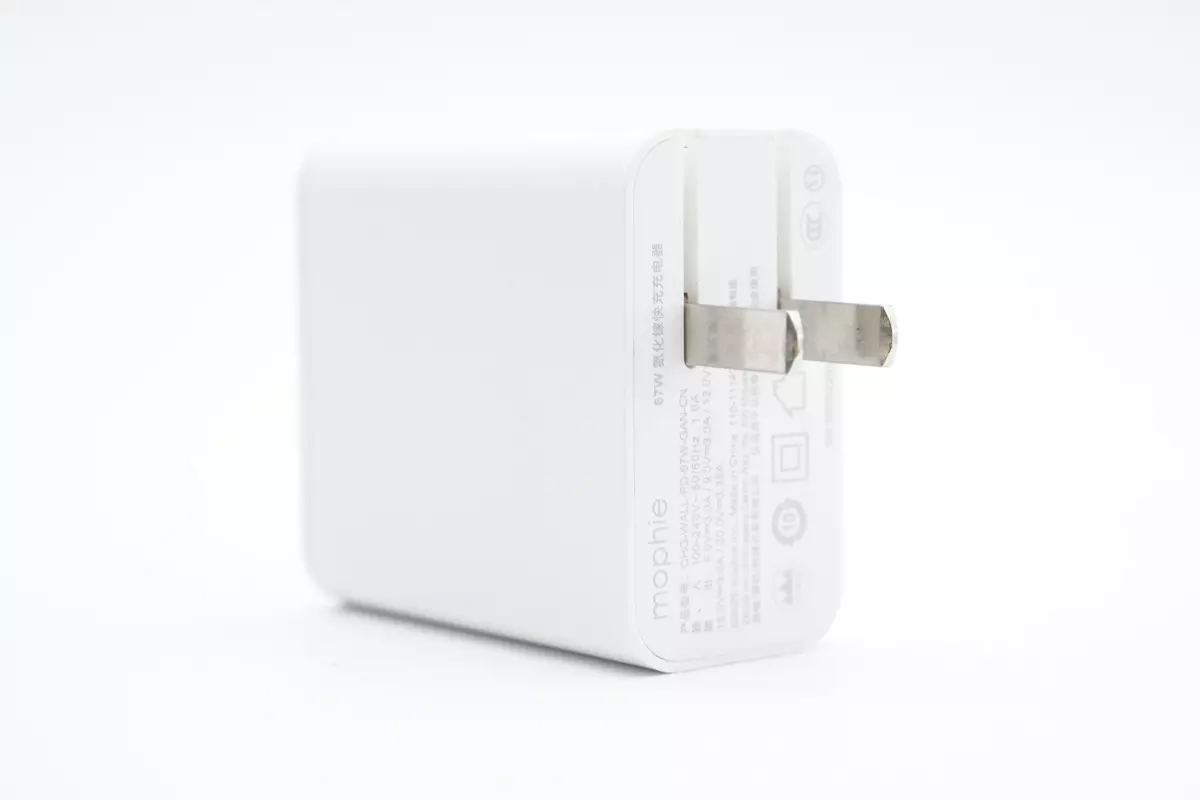 拆解报告:mophie 67W USB-C氮化镓充电器-充电头网