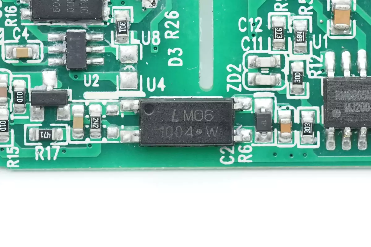 拆解报告：mophie 67W USB-C氮化镓充电器-充电头网