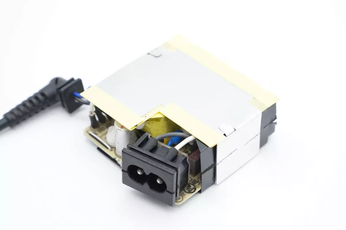 拆解报告:dynabook笔记本原装65W USB-C电源适配器PA5352U-1ACA-充电头网