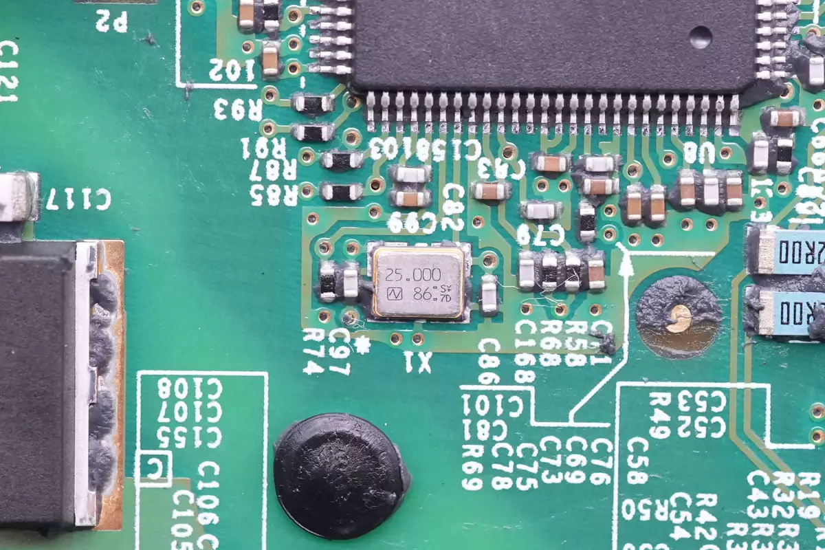 拆解报告:ENPHASE ENERGY微型逆变器IQ8X-BAT-US-充电头网