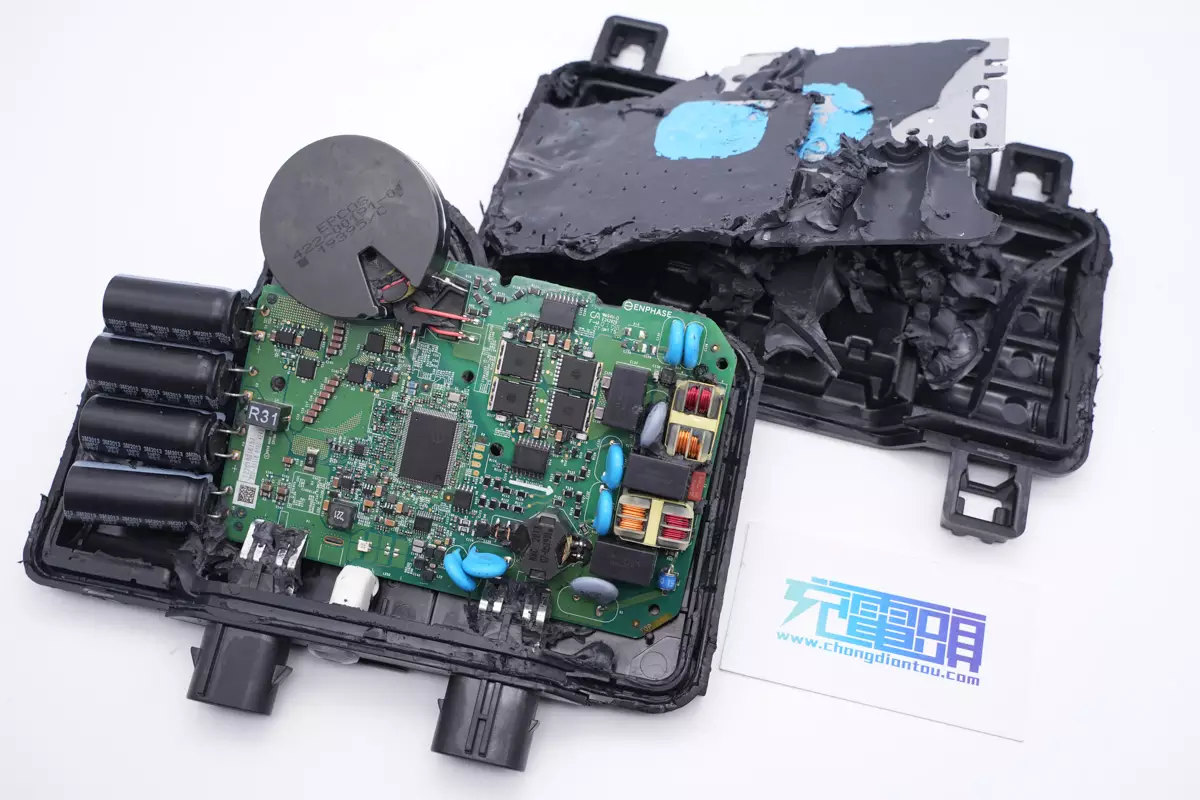 拆解报告:ENPHASE ENERGY微型逆变器IQ8X-BAT-US-充电头网