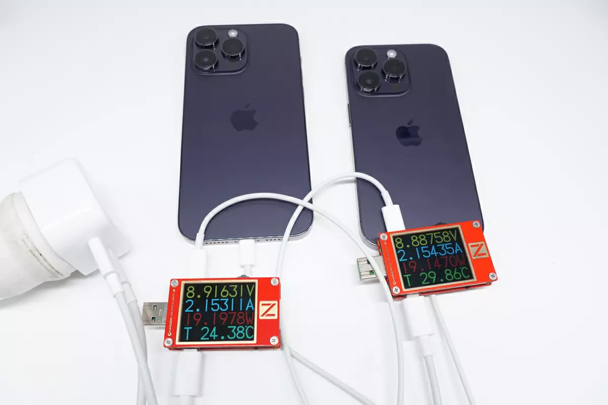 兼容性测试：多口充电器同时充iPhone 14Pro 、iPhone 14Pro max - 充电头网