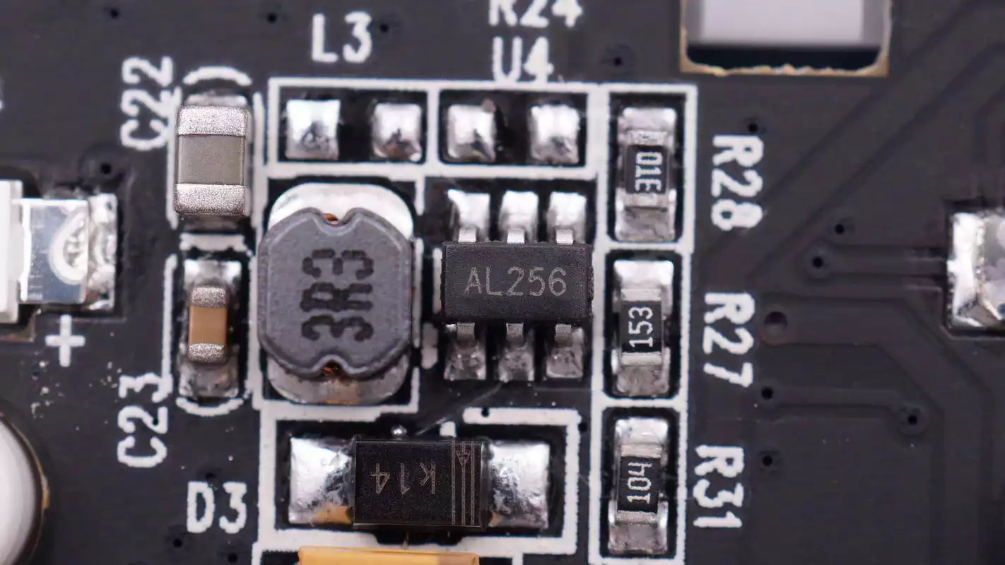 拆解报告：UGREEN绿联89键双模矮茶轴机械键盘KU102-充电头网