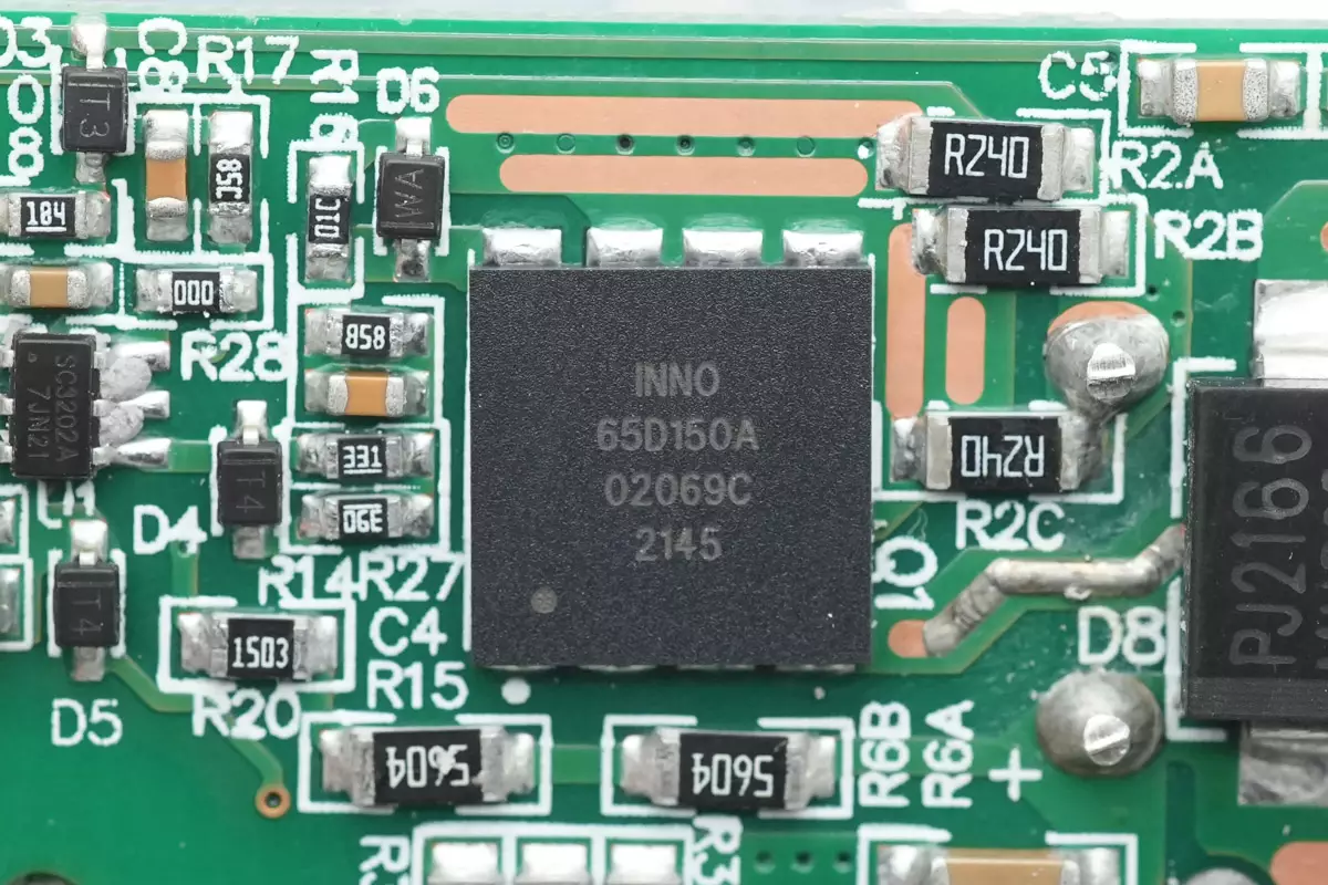 拆解报告:乐用时代120W氮化镓电源适配器LY120A1C-240500-充电头网