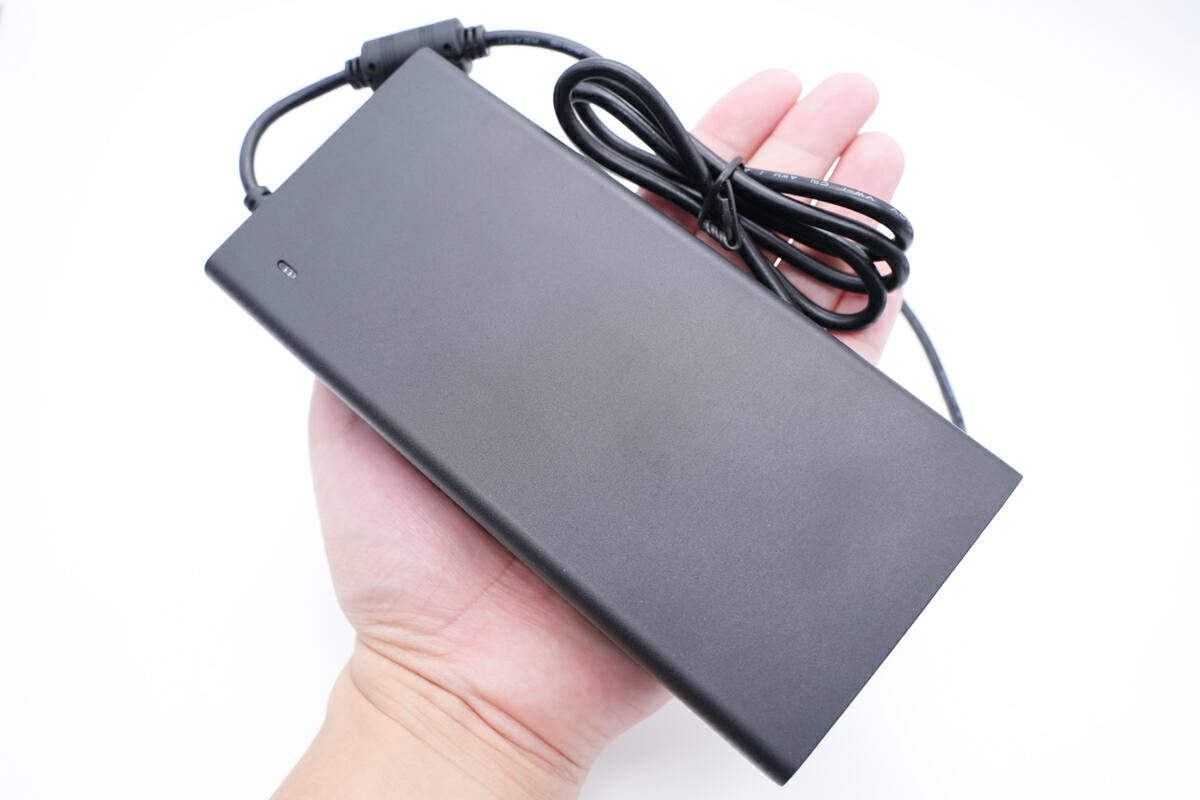 拆解报告:FJ福佳240W DC氮化镓电源适配器-充电头网