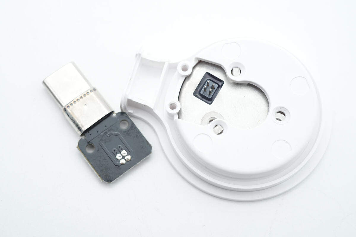 拆解报告：MOMAX摩米士USB-C磁吸无线充电器UD28-充电头网