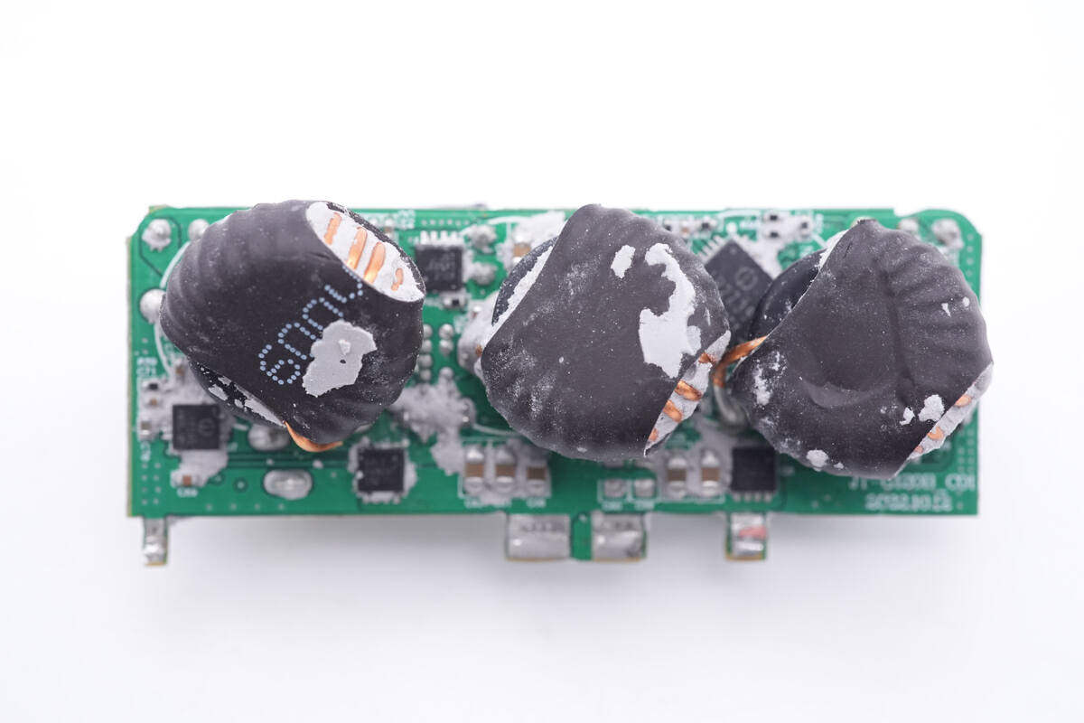 拆解报告:锦鸿泰120W 3C1A四口氮化镓充电器JT-G120B-充电头网