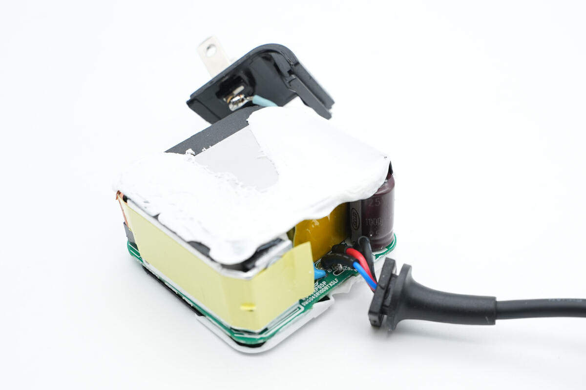 拆解报告:STEAM DECK原装45W USB-C电源适配器W20-045N1A-充电头网
