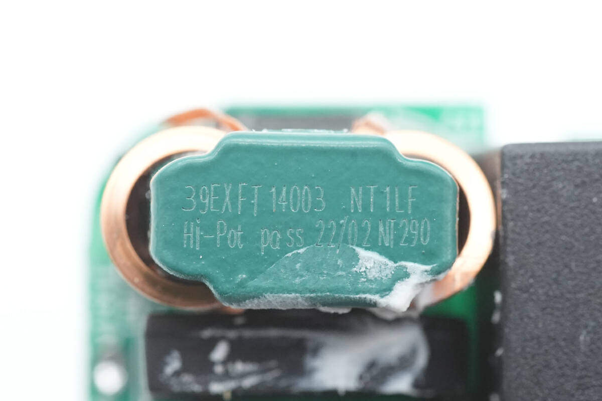 拆解报告:STEAM DECK原装45W USB-C电源适配器W20-045N1A-充电头网