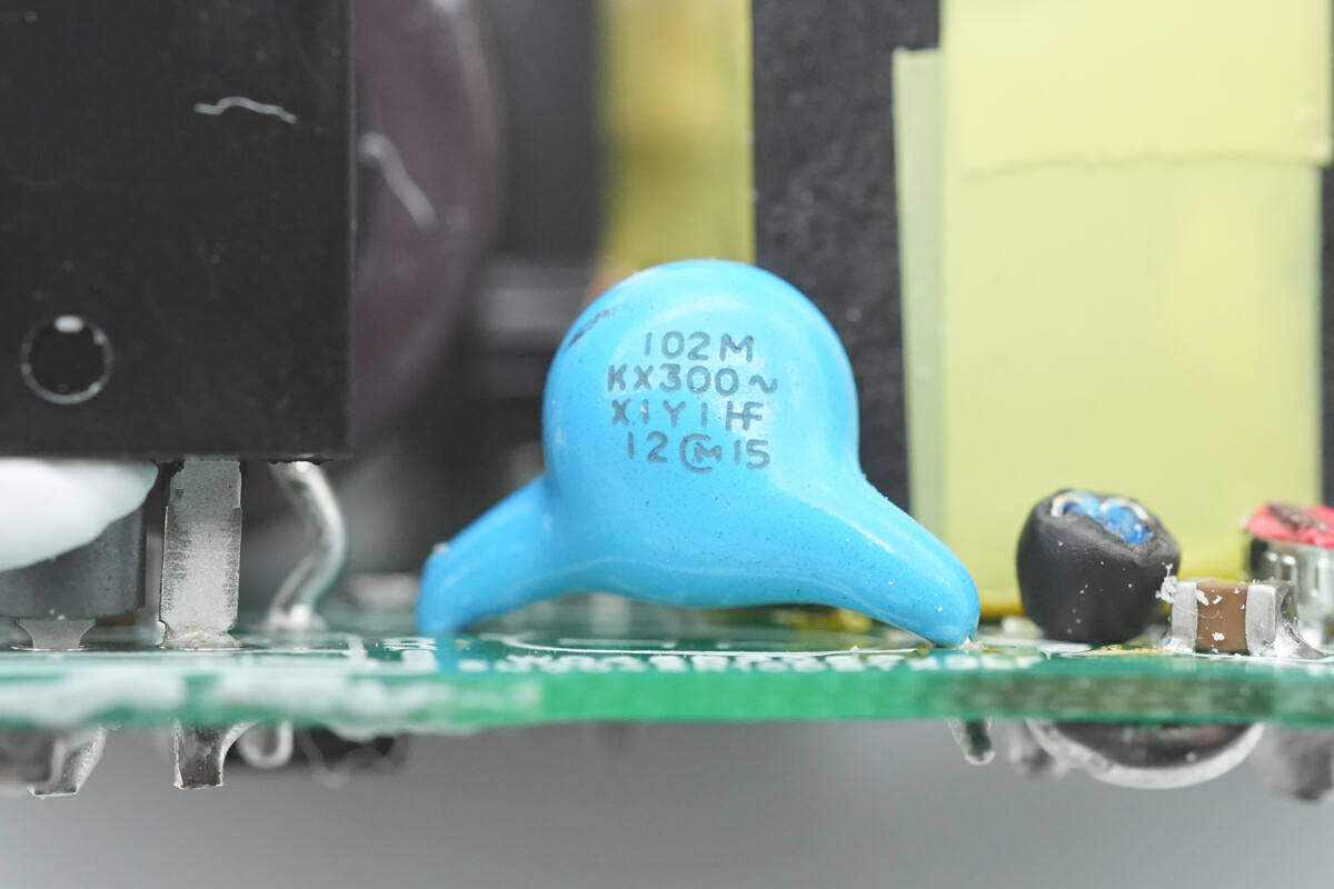 拆解报告:STEAM DECK原装45W USB-C电源适配器W20-045N1A-充电头网