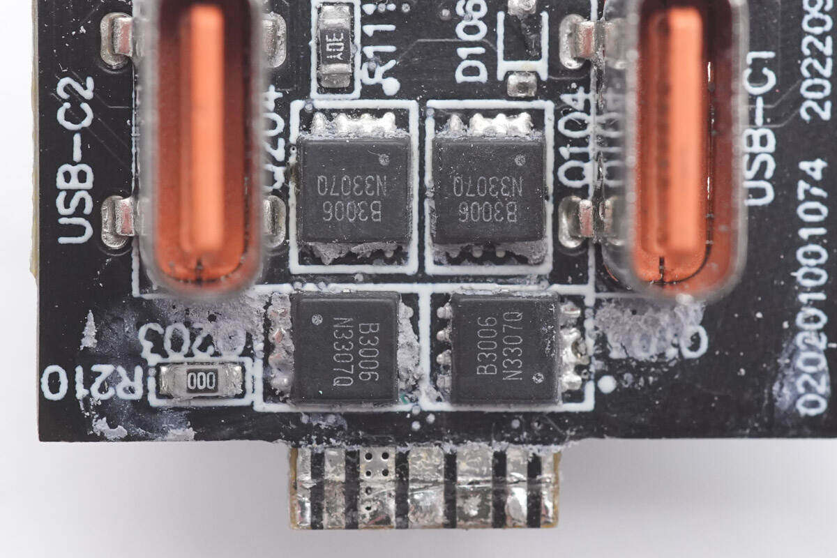 拆解报告：TORRAS图拉斯50W双USB-C小冰块充电器CDRA38-充电头网
