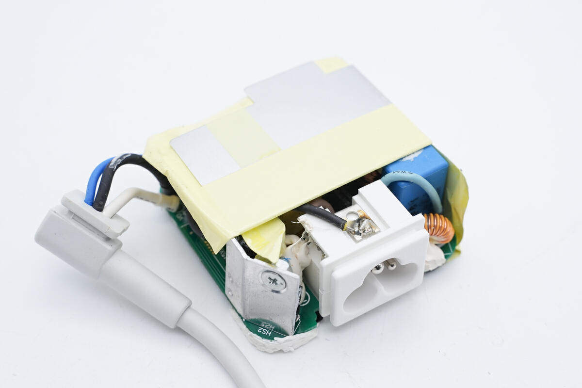 拆解报告：ASUS华硕45W USB-C快充电源适配器ADP-45XE B-充电头网
