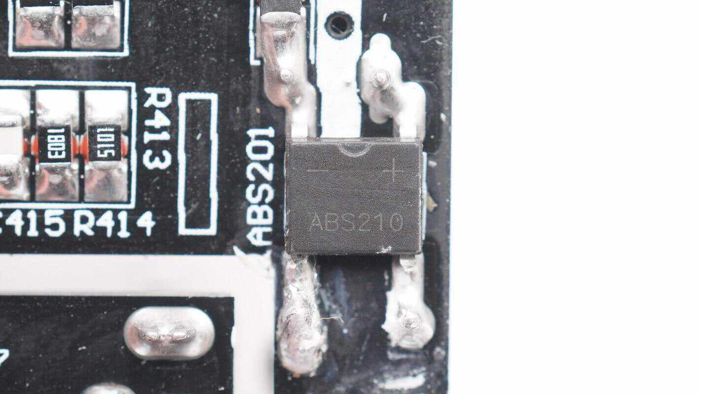 拆解报告：DELIXI德力西2A1C USB延长线插座-充电头网