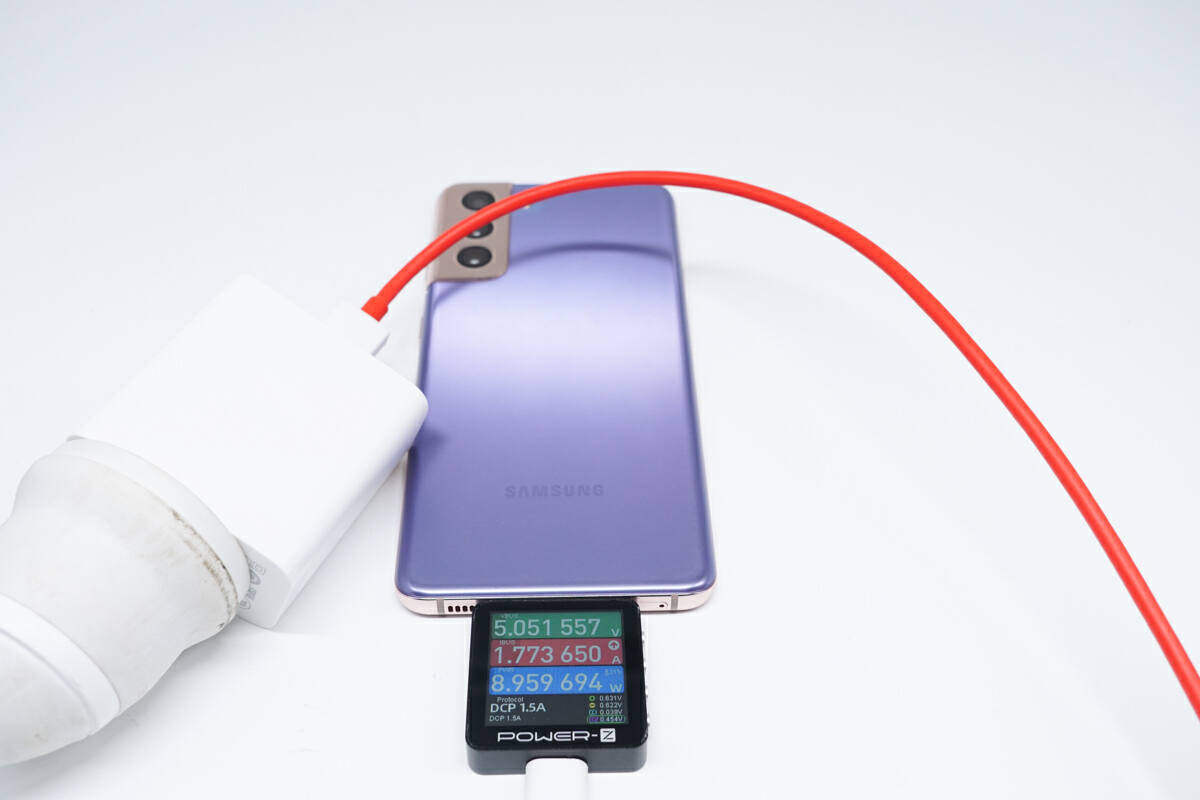 USB-A端口还能用？家族系手机可达60W充电，一加 80W 充电器（Type-A）评测-充电头网