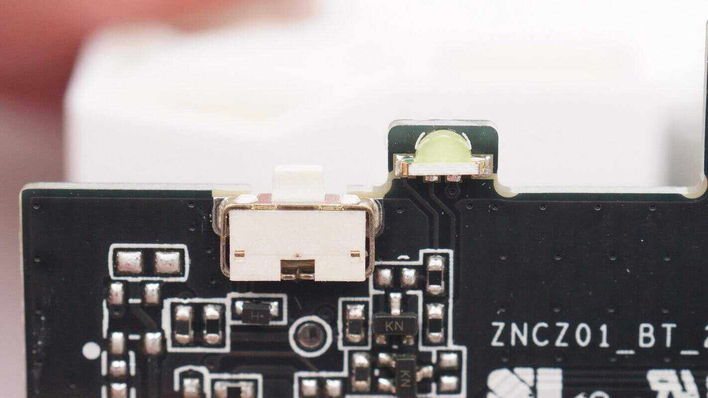 拆解报告：小米米家智能墙壁插座ZNCZ01ZM-充电头网