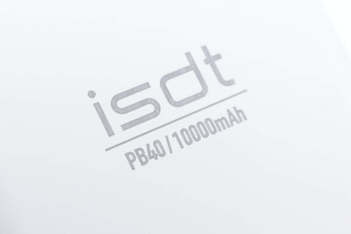 拆解报告：ISDT艾斯特10000mAh快充移动电源PB40-充电头网