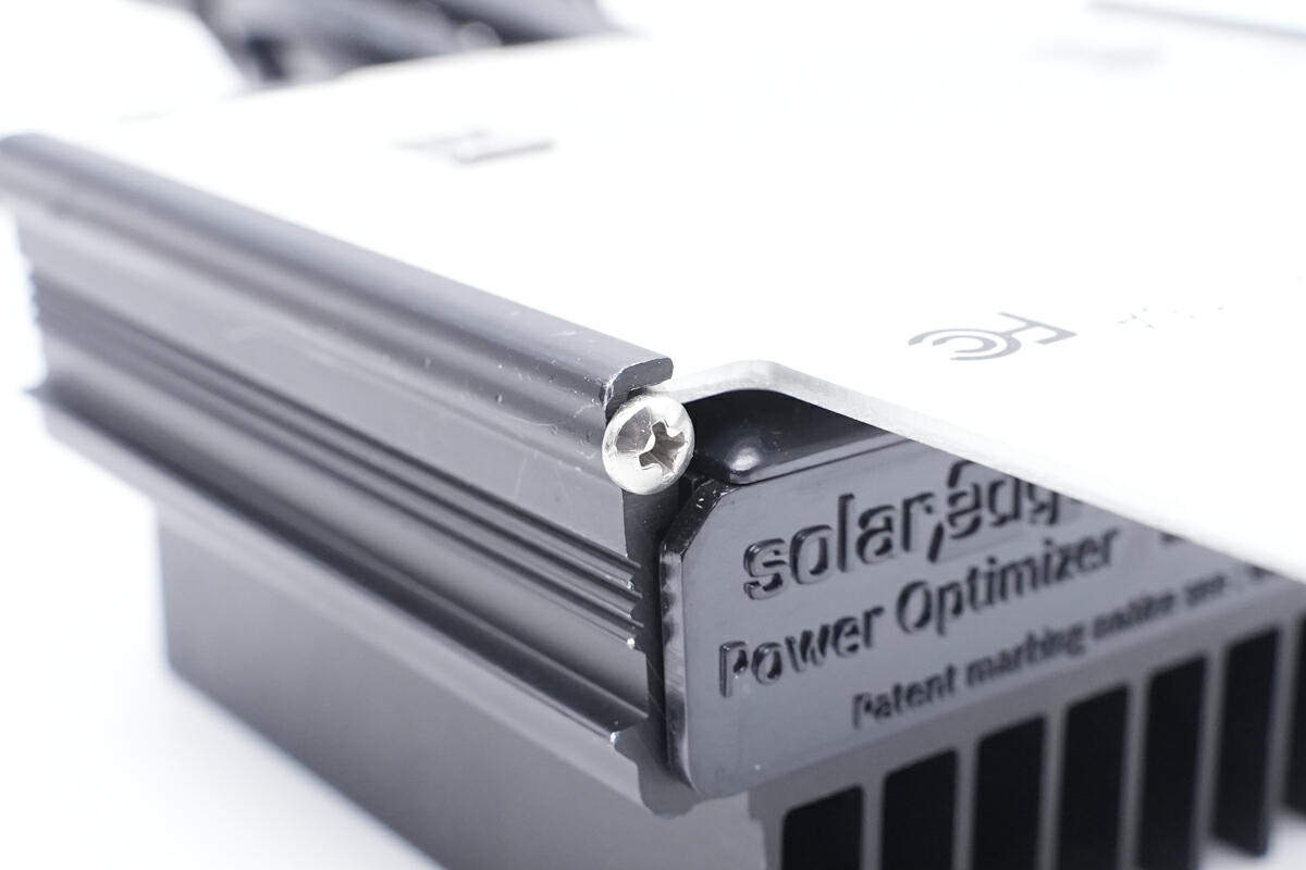 拆解报告：SolarEdge 700W太阳能电池功率优化器-充电头网