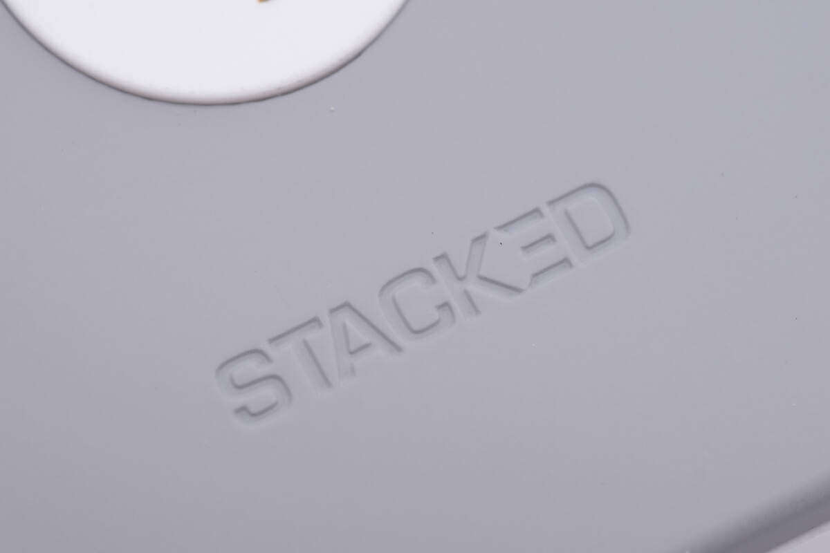 拆解报告：STACKED磁吸无线充电充电器-充电头网