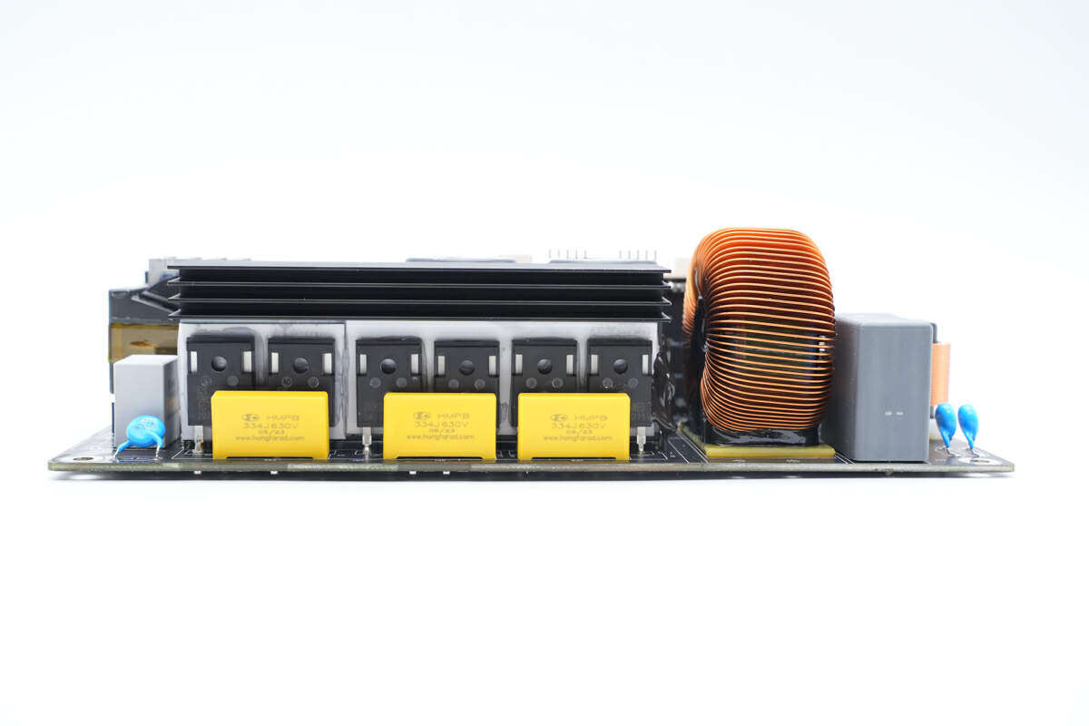 支持48V锂电池组恒压恒流充电，麦格米特2200W双向逆变方案解析-充电头网