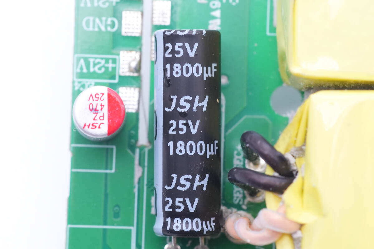 拆解报告：C-SMARTLINK旭联150W 3C1A氮化镓桌面充电器-充电头网