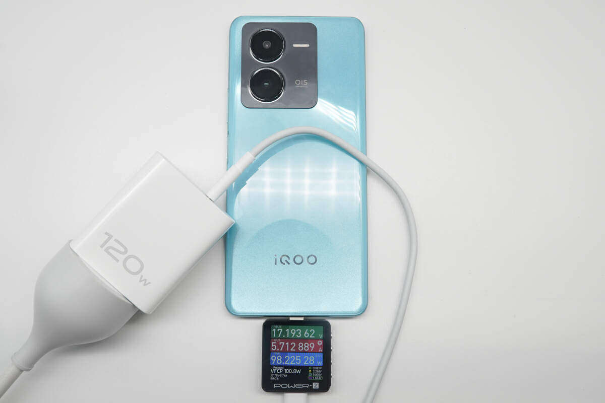 强性能、高颜值、超闪充，千元机的全能选手，iQOO Z8 手机评测-充电头网