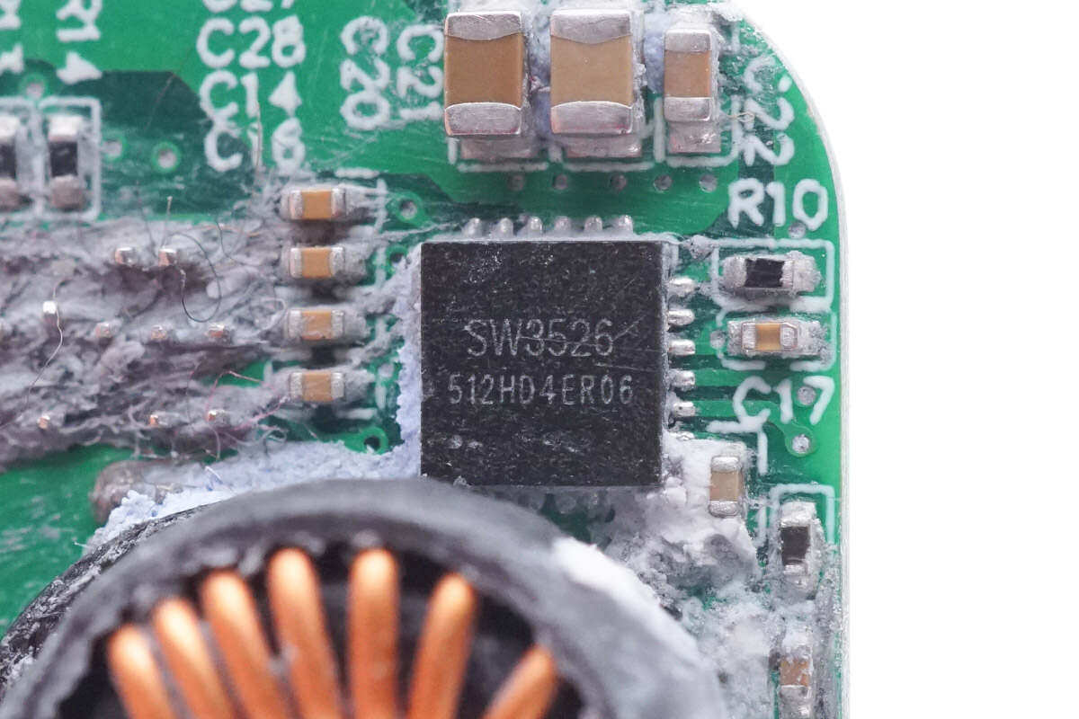 拆解报告：古石45W双USB-C氮化镓快充充电器GS-W45A0954-充电头网