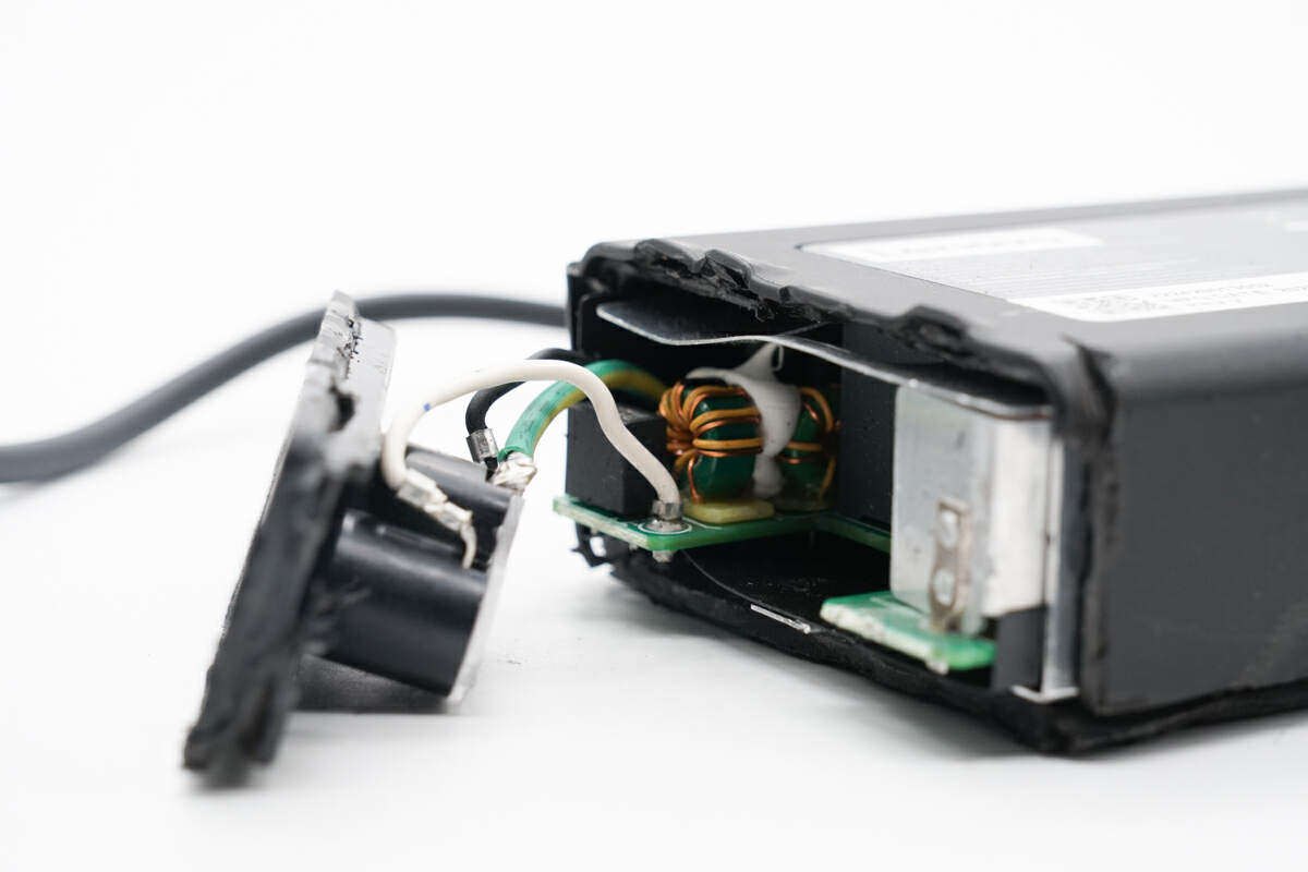 拆解报告：Lenovo联想140W USB-C电源适配器ADL140YAC3A-充电头网