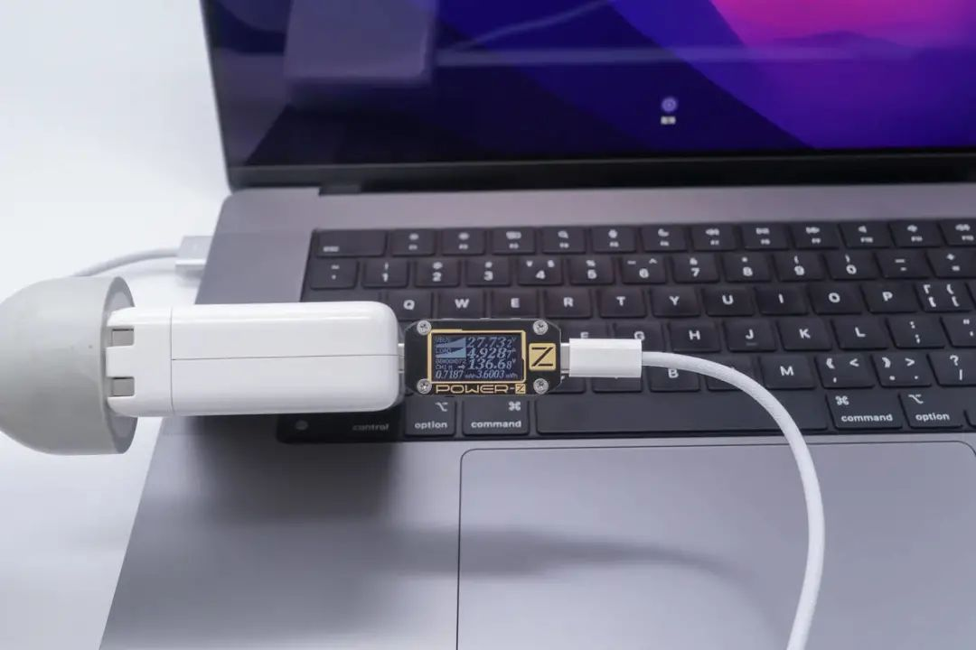 苹果、联想、戴尔三大笔记本电脑品牌推出多款PD3.1快充适配器-充电头网