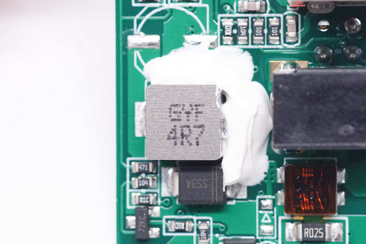 拆解报告：SmallRig斯莫格迷你V口电池VB99 Pro-充电头网