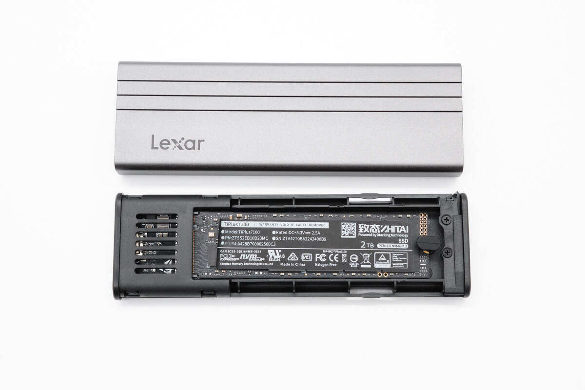 10Gbps 高速传输，兼容四种规格硬盘，雷克沙 E300 M.2固态硬盘盒评测-充电头网