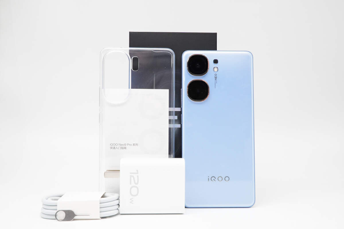 vivo - iQOO Neo9S Pro+ 120W充電器付き vivo iQOO Neo9S Pro+ - Full phone specifications