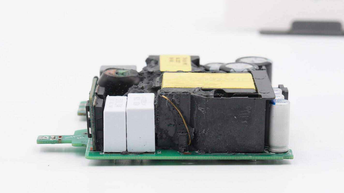拆解报告：SAMSUNG三星100W氮化镓充电器EP-TB010-充电头网
